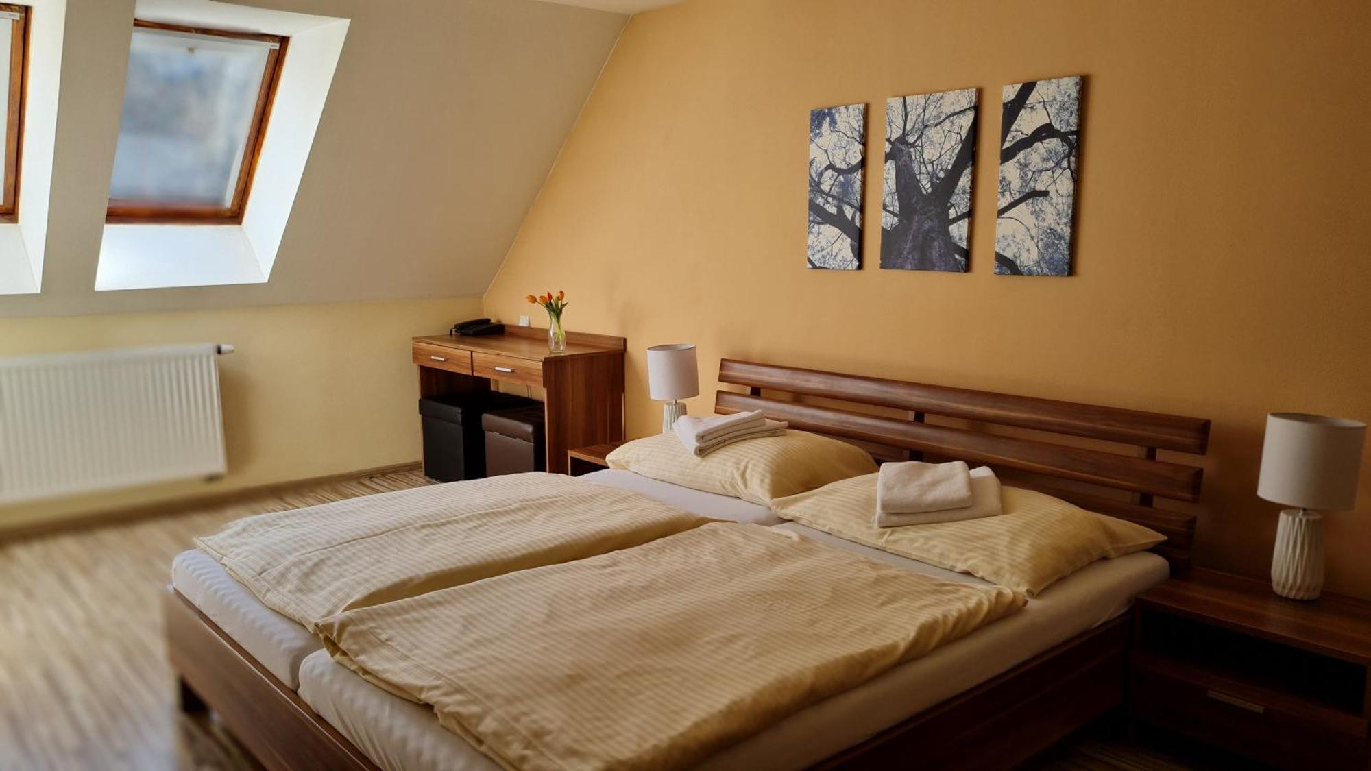 Hotel Sipox Strba Luaran gambar