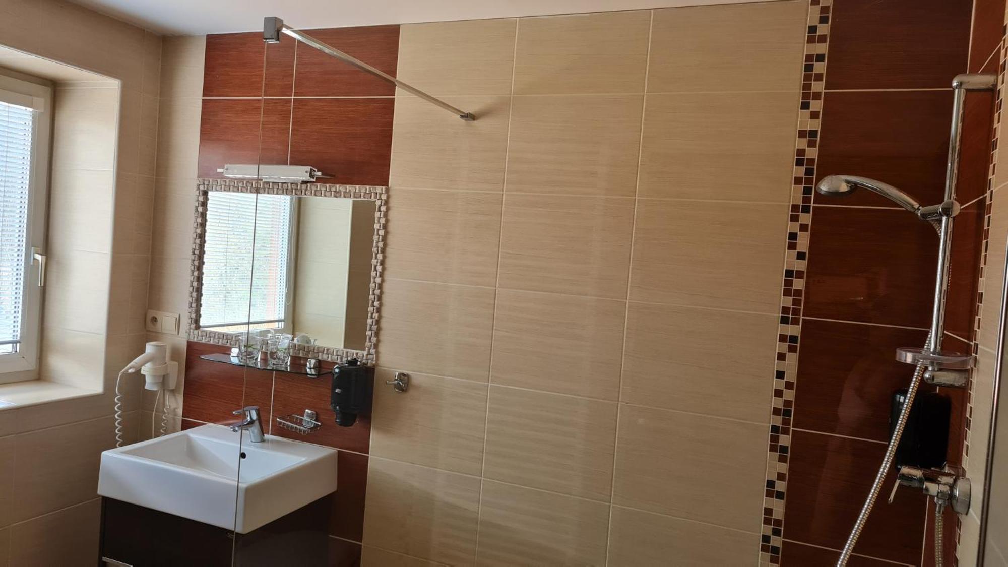 Hotel Sipox Strba Luaran gambar