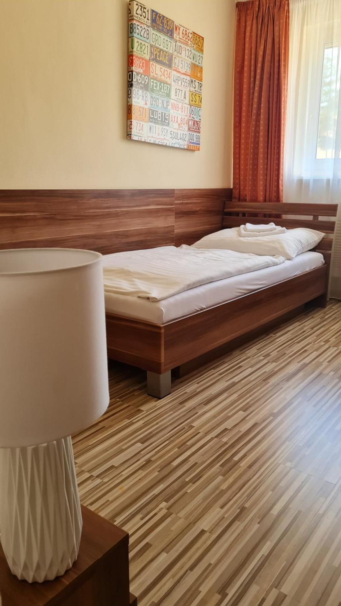 Hotel Sipox Strba Luaran gambar