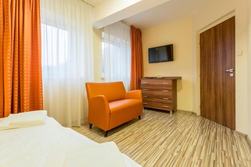 Hotel Sipox Strba Luaran gambar