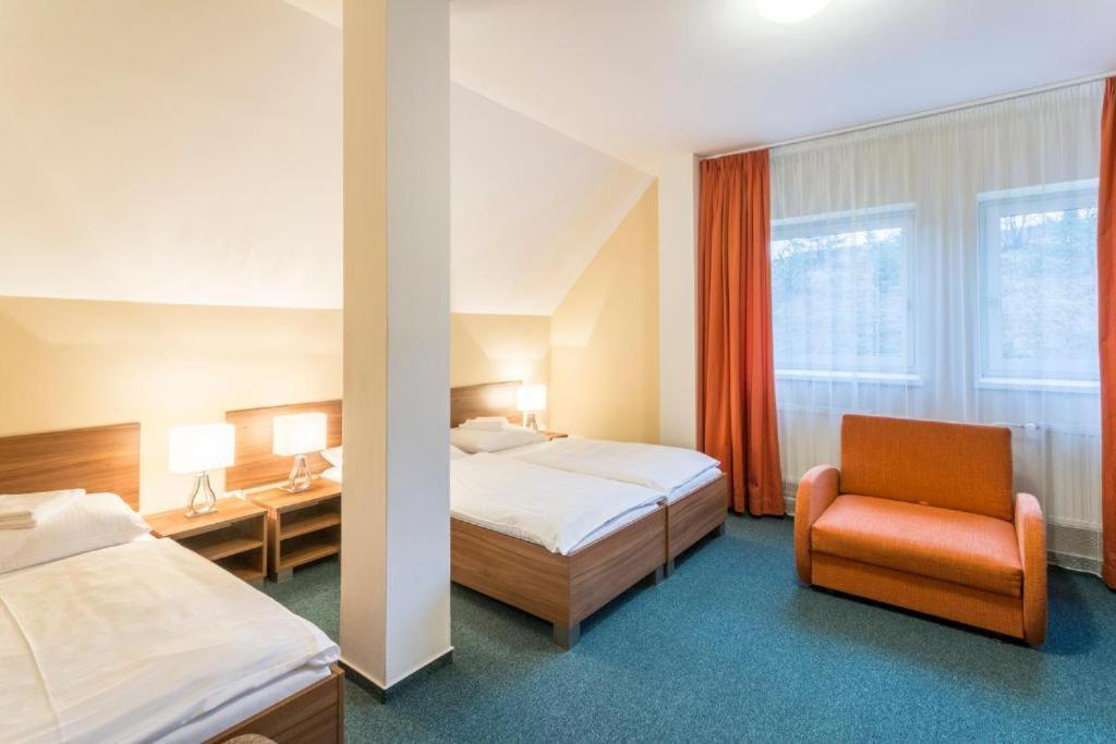 Hotel Sipox Strba Luaran gambar