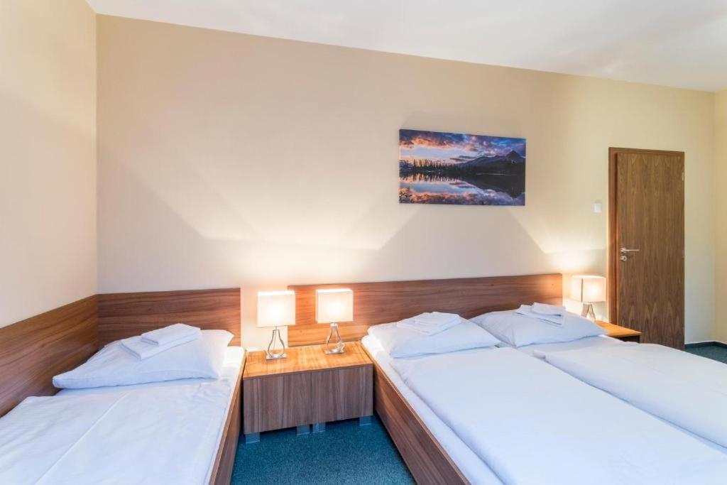 Hotel Sipox Strba Luaran gambar